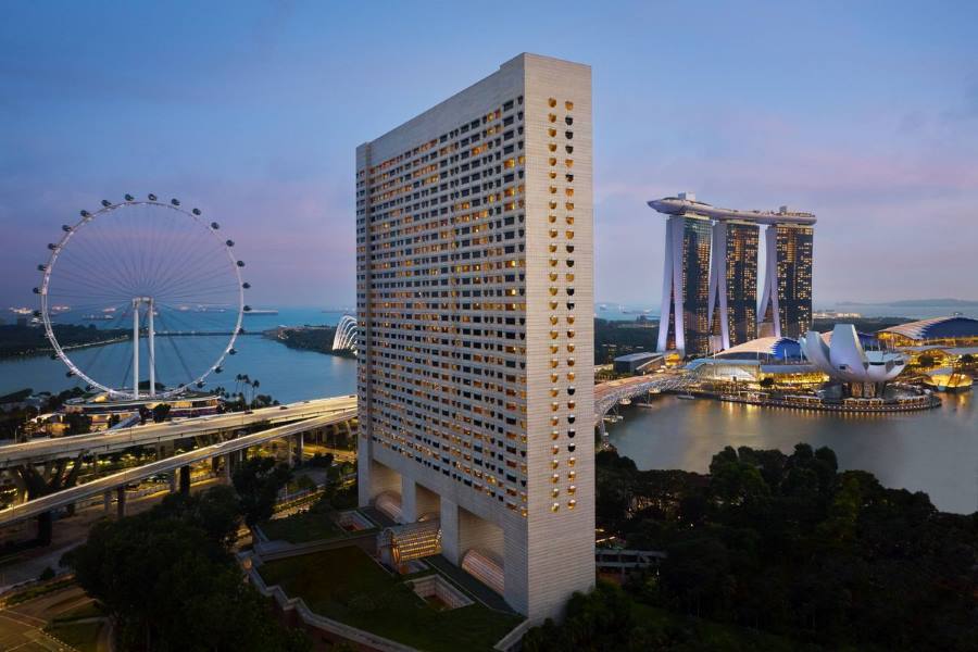 The Ritz-Carlton-best luxurious romantic place to visit in Singapore